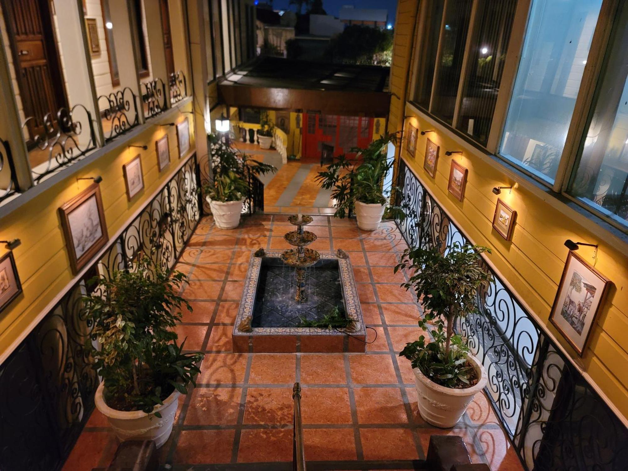 Whiskey Barrel Hotel San José Eksteriør billede