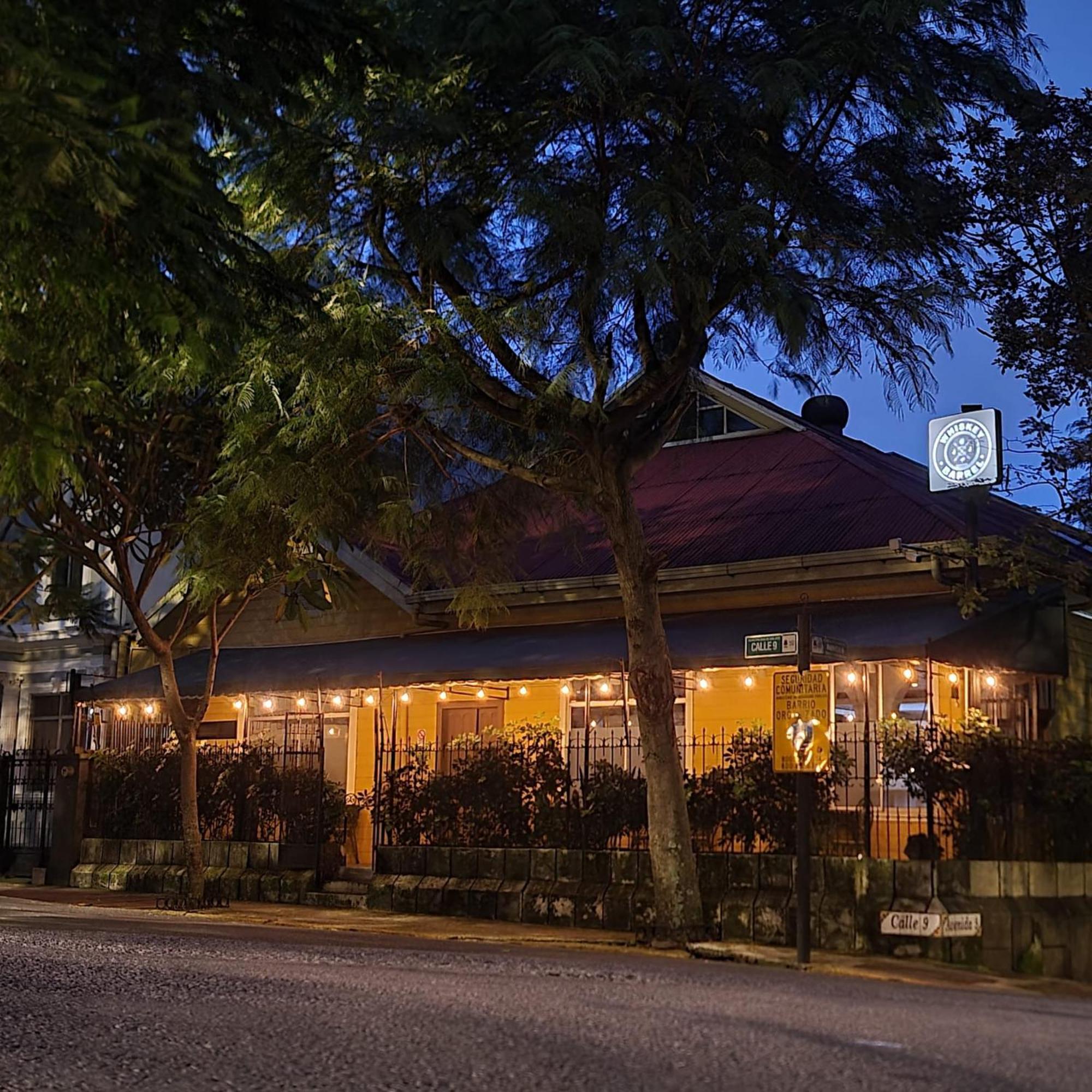 Whiskey Barrel Hotel San José Eksteriør billede